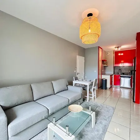 Sweet Riviera - Deck & Bfast - 5 Min Walk To Monaco アパート